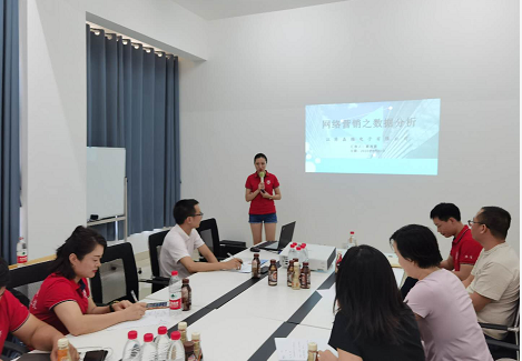 營(yíng)銷總監(jiān)發(fā)言.jpg